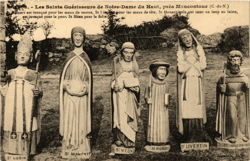 Carte postale ancienne Les Sts Guérisseurs de Notre-Dame de Haut - pres Moncontour à Moncontour