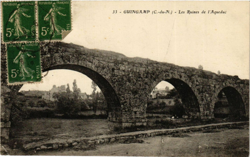Carte postale ancienne Guingamp - Les Ruines de l'Aqueduc à Guingamp