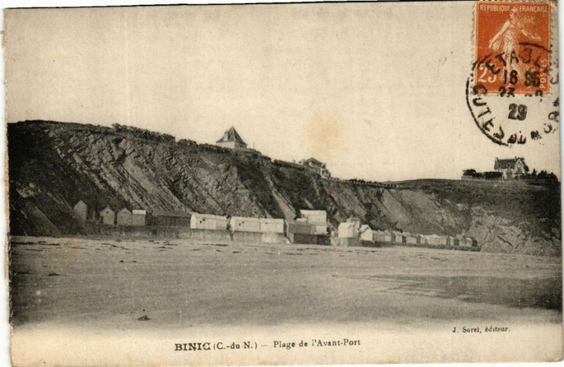 Carte postale ancienne Binic - Plage de l'Avant-Port