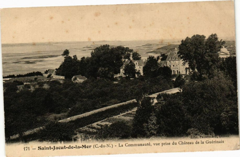 Carte postale ancienne Saint-Jacut-de-la-Mer - La Communauté vue prise du Chateau à Saint-Jacut-de-la-Mer