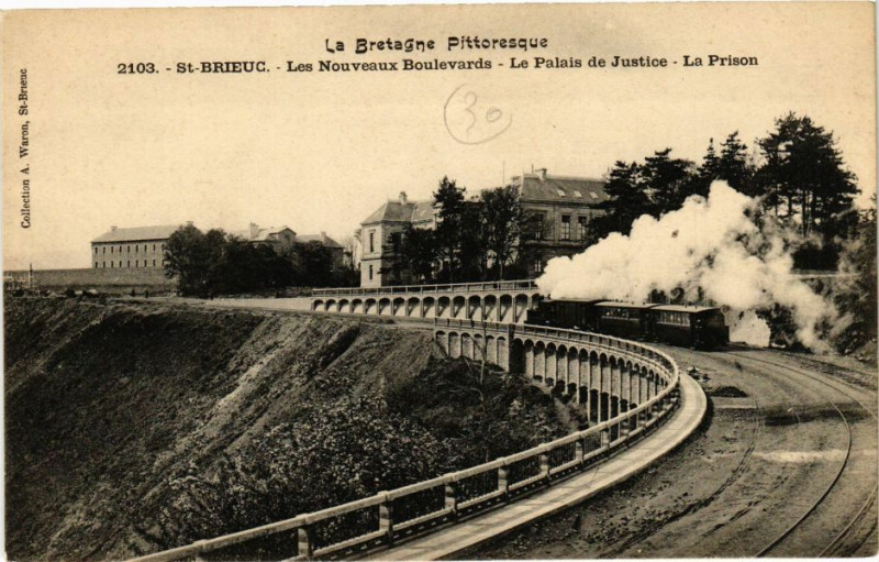 Carte postale ancienne Saint-Brieuc - Les Nouveaux Boulevards - Le Palais de Justice - La... à Saint-Brieuc