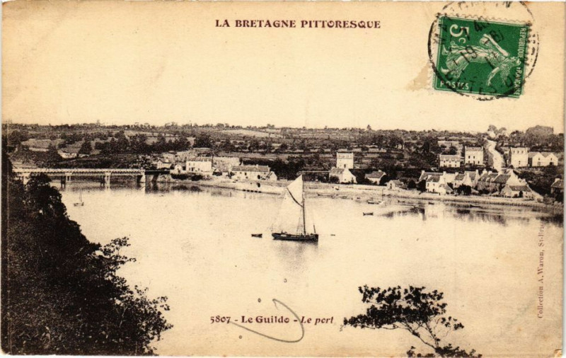 Carte postale ancienne La Bretagne Pittoresque - Le Guilde - Le port