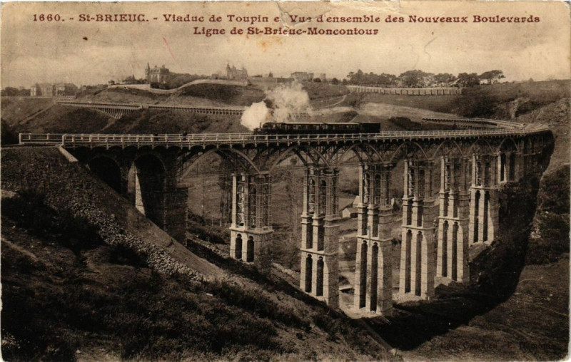 Carte postale ancienne Saint-Brieuc-Viaduc de Toupin et Vue d'ensemble à Saint-Brieuc