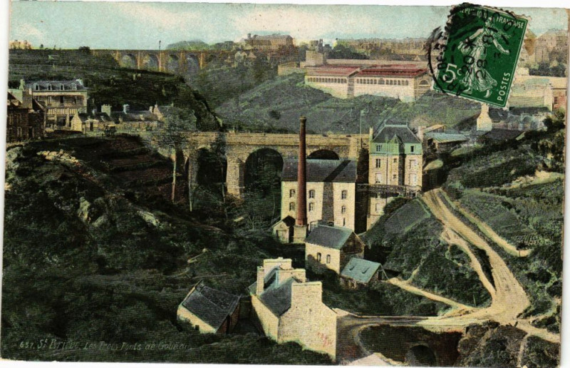 Carte postale ancienne Saint-Brieuc-Les Trous Ponts de Gouedic à Saint-Brieuc