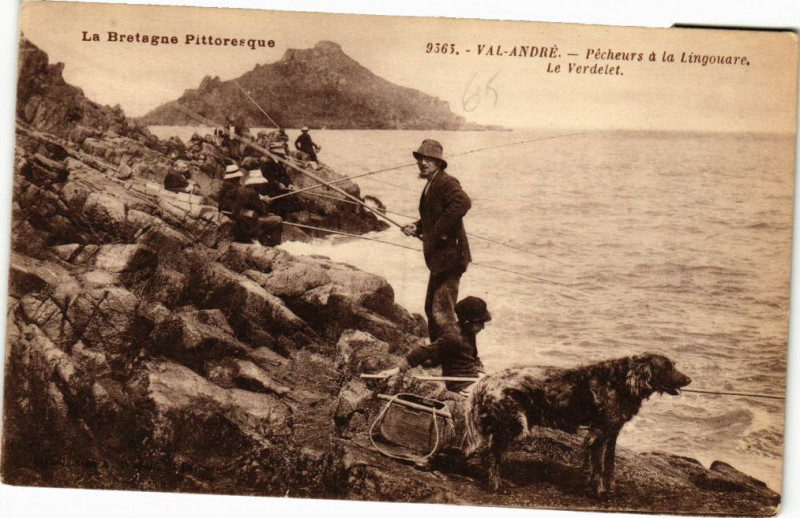 Carte postale ancienne Val-Andre-Pécheurs a la Lingouare-Le Verdelet