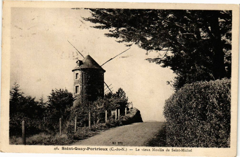 Carte postale ancienne Saint-Quay Portrieux-Le vieux Moulin de Saint-Michel à Saint-Quay-Portrieux