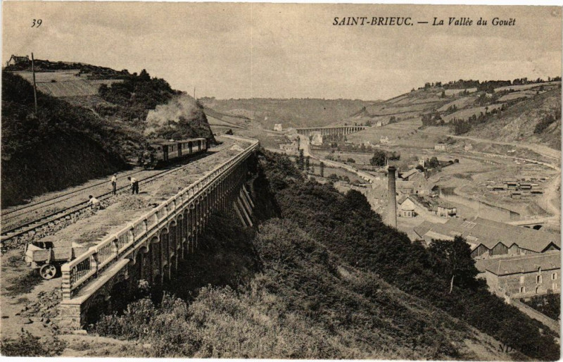 Carte postale ancienne Saint-Brieuc-La Vallée du Gouet à Saint-Brieuc