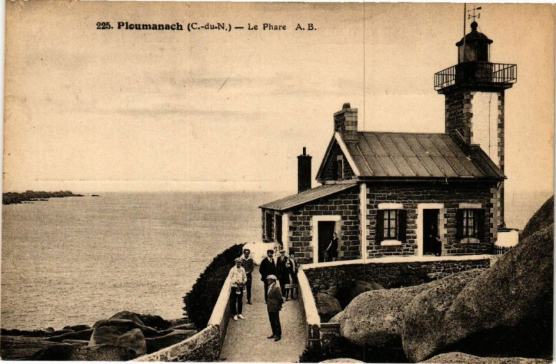 Carte postale ancienne Ploumanach-Le Phare