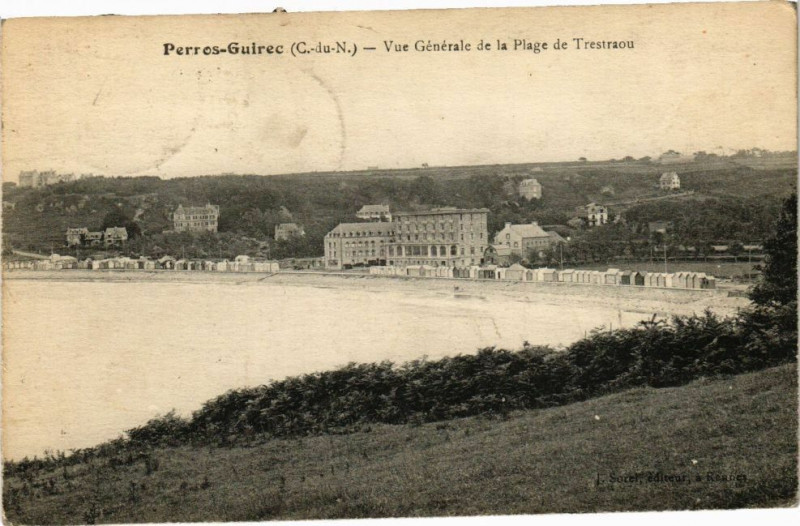 Carte postale ancienne Perros-Guirec-Vue générale de la Plage de Trestraou à Perros-Guirec
