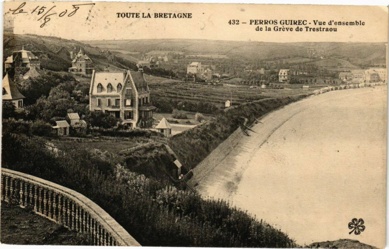 Carte postale ancienne Perros-Guirec-Vue d'ensemble de la Gréve de Trestraou à Perros-Guirec
