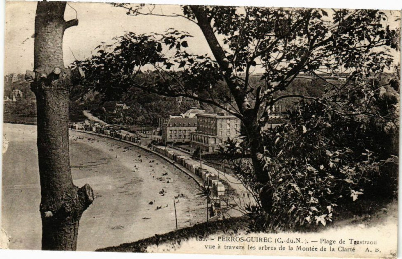 Carte postale ancienne Perros-Guirec-Plage de Trestraou à Perros-Guirec