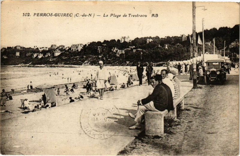 Carte postale ancienne Perros-Guirec-La Plage de Trestraou à Perros-Guirec