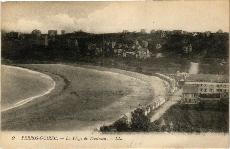 Carte postale ancienne Perros-Guirec-La Plage de Trestraou à Perros-Guirec