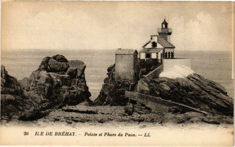 Carte postale ancienne Ile de Brehat-Pointe et Phare du Paon à Île-de-Bréhat