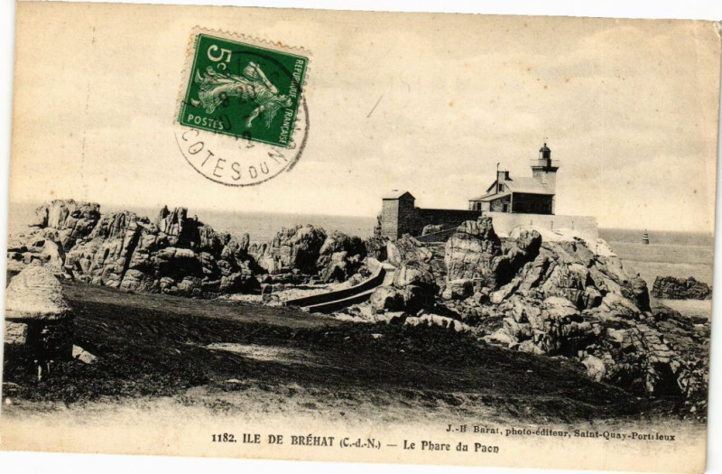 Carte postale ancienne Ile de Brehat-Le Phare du Paon à Île-de-Bréhat