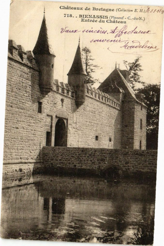 Carte postale ancienne Bienassis-Entrée du Chateau