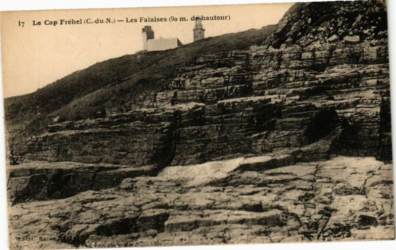 Carte postale ancienne Le Cap Frehel-Les Falaises