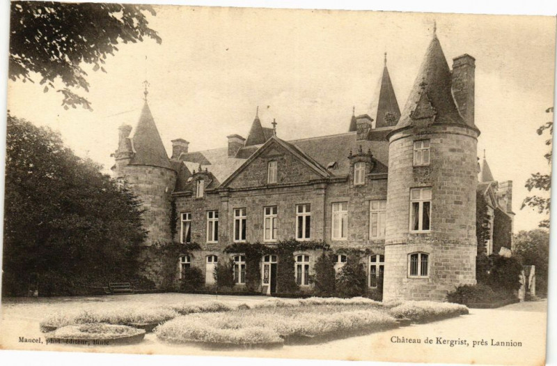 Carte postale ancienne Lannion - Chateau de Kergrist à Lannion