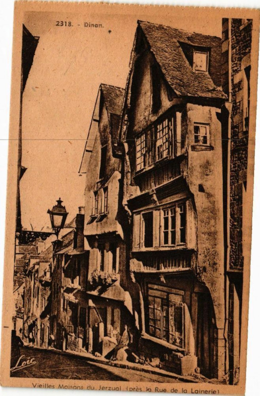 Carte postale ancienne Dinan Vieilles Maisons du Jerzual à Dinan