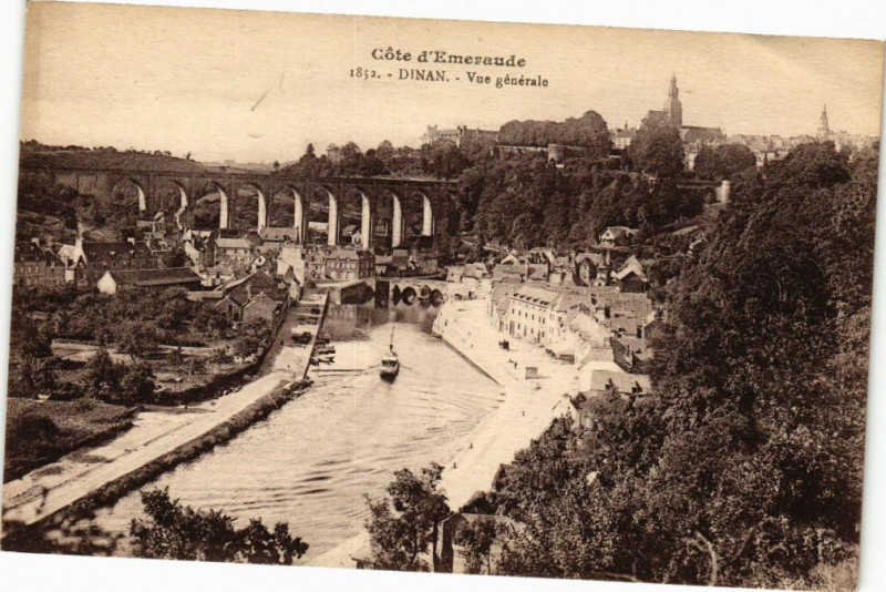 Carte postale ancienne Dinan - Vue générale à Dinan