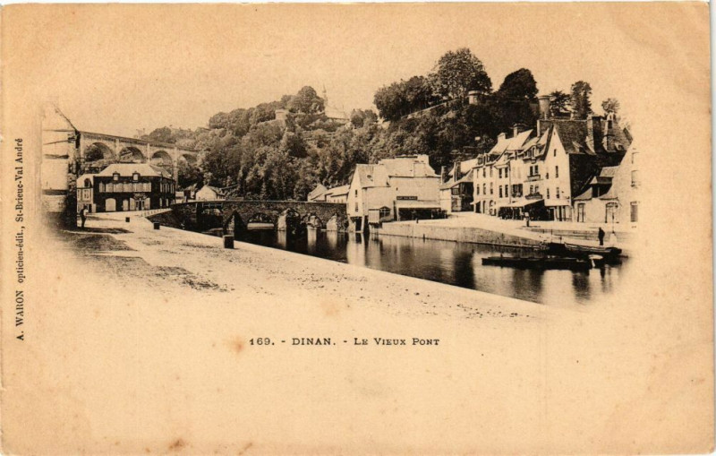 Carte postale ancienne Dinan - Le Vieux Pont à Dinan