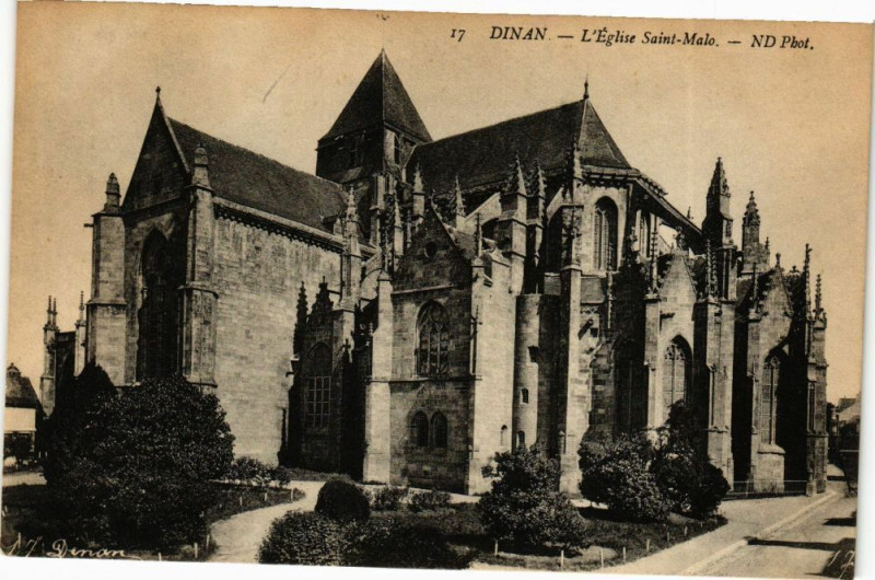 Carte postale ancienne Dinan - L'Eglise St-Malo à Dinan