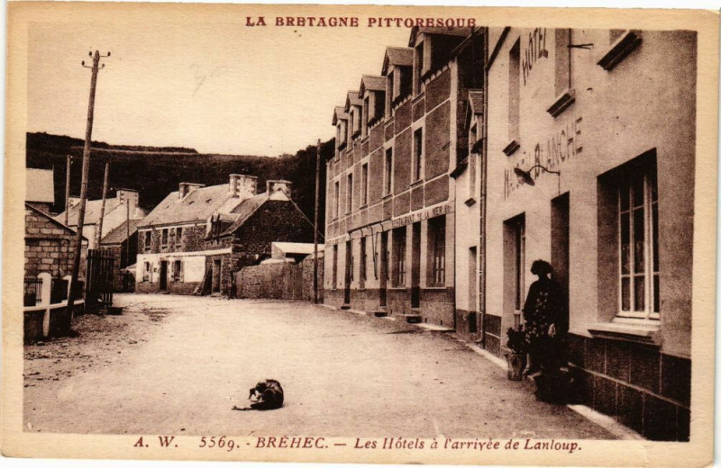 Carte postale ancienne Brehec-Les Hoels a l'arrivée de Lanloup à Lanloup