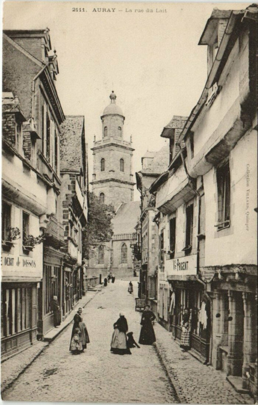 Carte postale ancienne Auray Rue du Lait à Auray