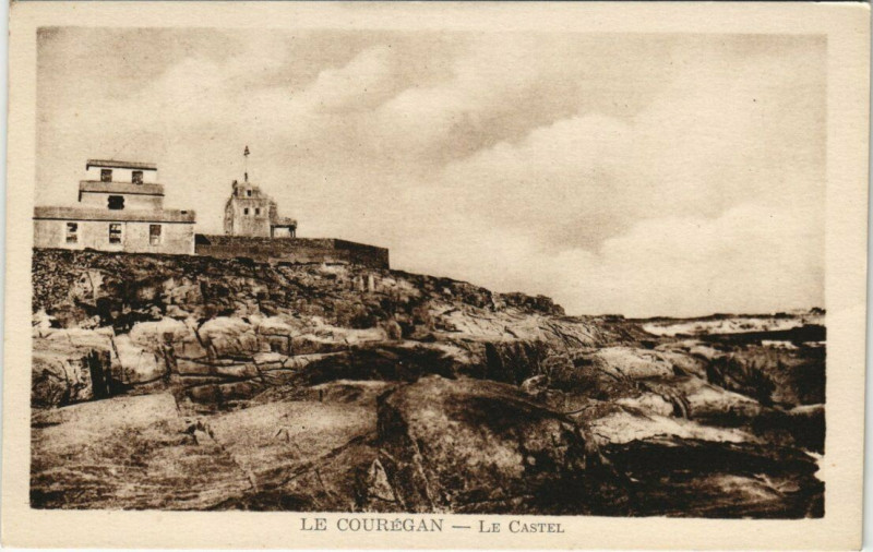 Carte postale ancienne Le Couregan Le Castel