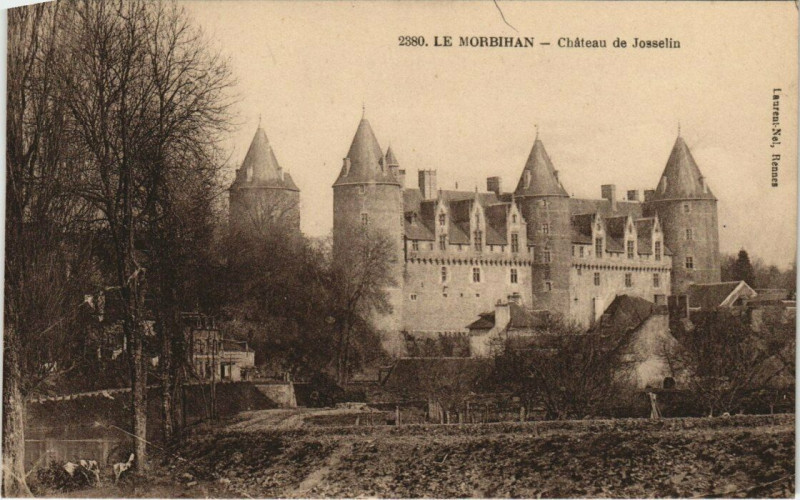 Carte postale ancienne Josselin Le Chateau à Josselin