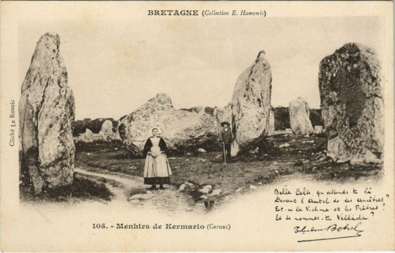 Carte postale ancienne Carnac Menhirs de Kermario à Carnac