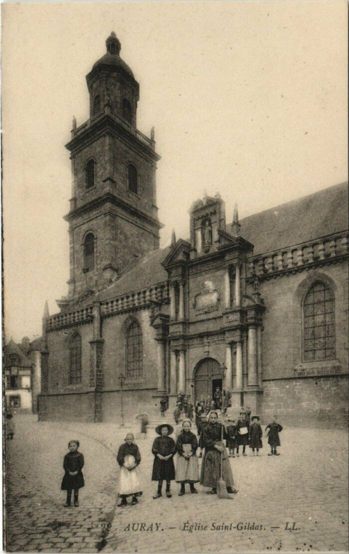 Carte postale ancienne Auray Eglise Saint-Gildas à Auray