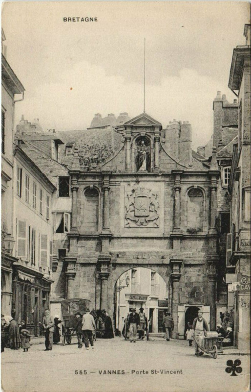 Carte postale ancienne Vannes-Porte St-Vincent à Vannes