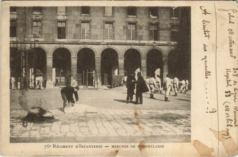 Carte postale ancienne Regiment d'Infanterie-Mesures de Prophylaxie