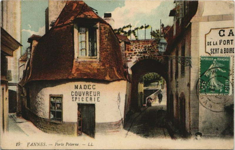 Carte postale ancienne Porte Poterne à Vannes