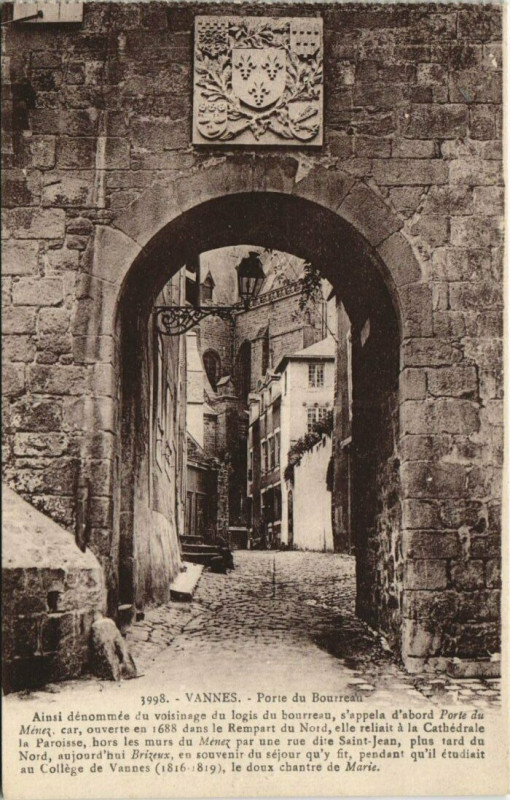 Carte postale ancienne Vannes-Porte du Bourreau à Vannes
