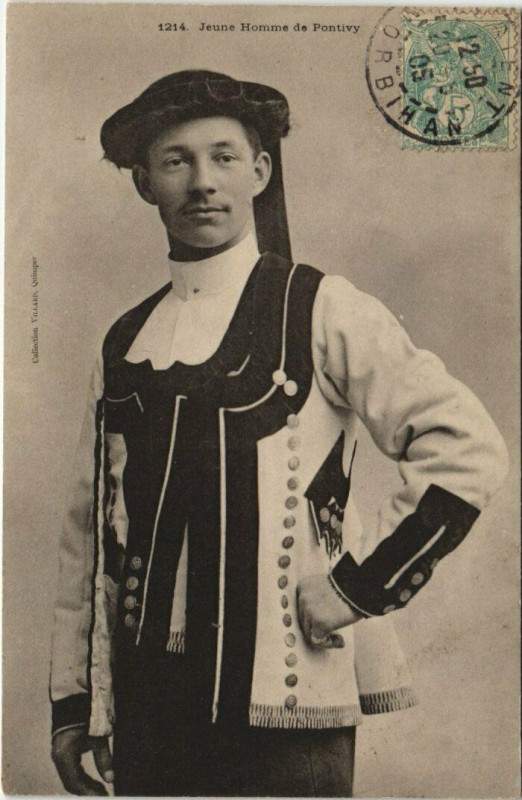 Carte postale ancienne Jeune Homme de Pontivy à Pontivy