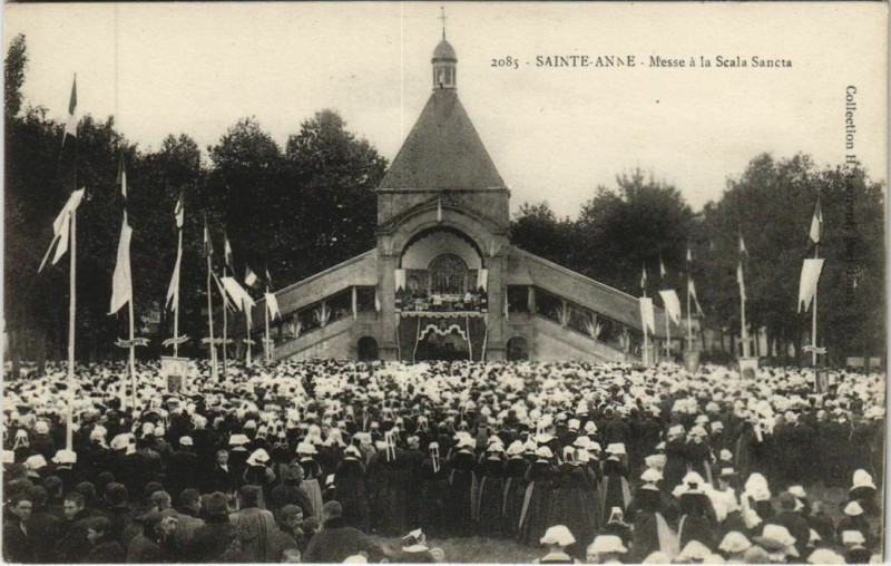 Carte postale ancienne Sainte-Anne - Messe a la Scala Sancta