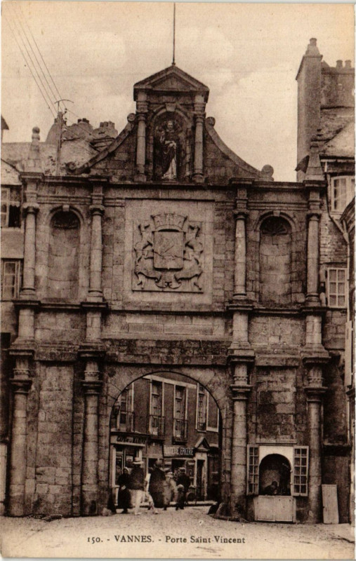 Carte postale ancienne Vannes - Porte St-Vincent à Vannes