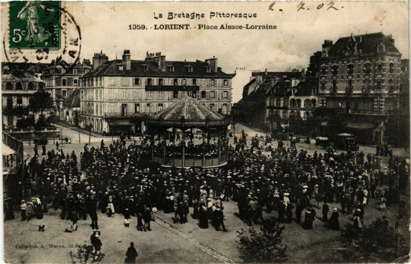 Carte postale ancienne Lorient - Place Alsace Lorraine à Lorient