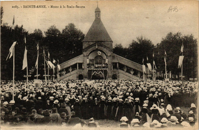 Carte postale ancienne Sainte-Anne - Messe a la Scala-Sancta