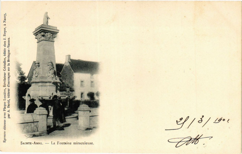 Carte postale ancienne Sainte-Anne - La Fontaine miraculeuse