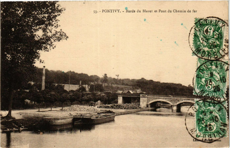 Carte postale ancienne Pontivy - Bords du Blavet et Pont du Chemin de fer à Pontivy
