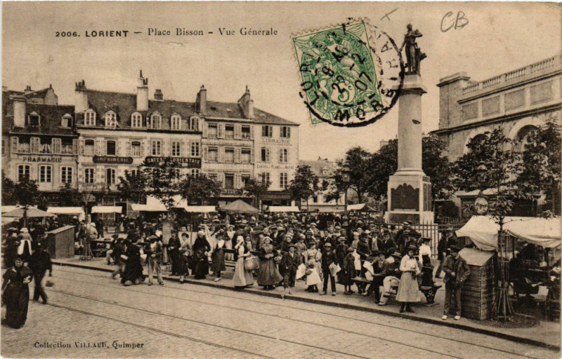 Carte postale ancienne Lorient - Place Bisson - Vue générale à Lorient