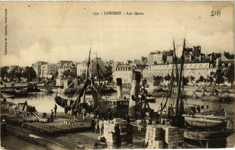 Carte postale ancienne Lorient - Les Quais à Lorient