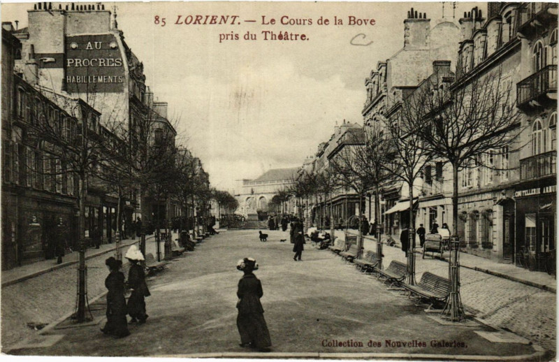 Carte postale ancienne Lorient - Le Cours de la Bove pris du Theatre à Lorient