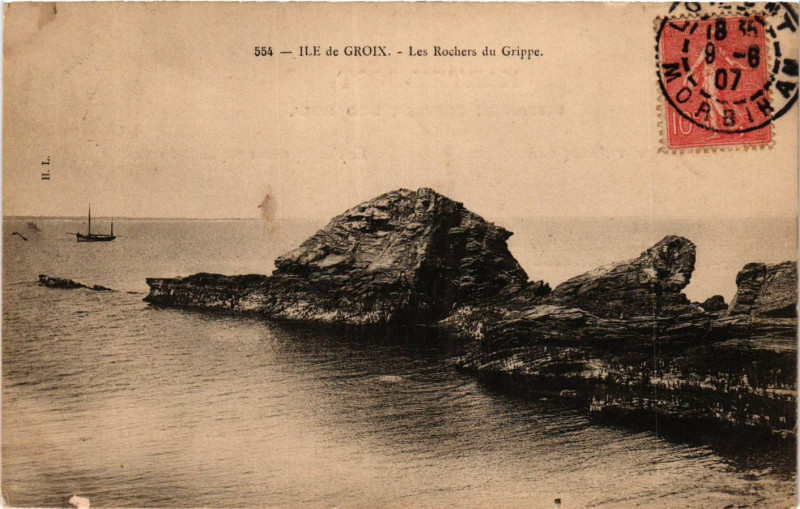 Carte postale ancienne Ile de Groix - Les Rochers du Grippe à Groix