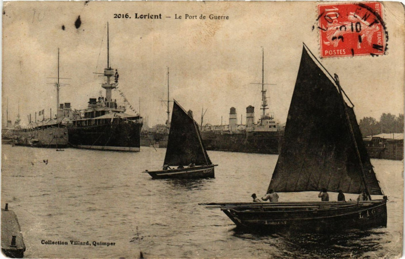 Carte postale ancienne Lorient - Le Port de Guerre à Lorient