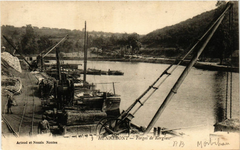 Carte postale ancienne Hennebont - Forges de Kerglaw à Hennebont