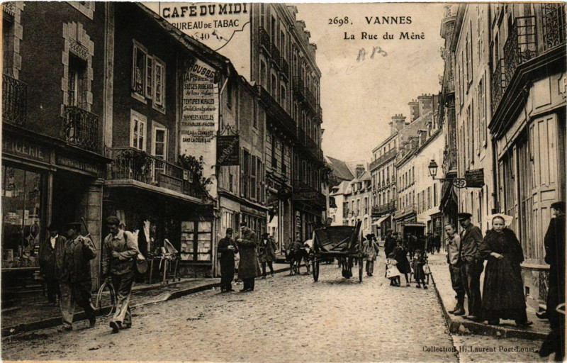 Carte postale ancienne Vannes - La Rue du Mene à Vannes